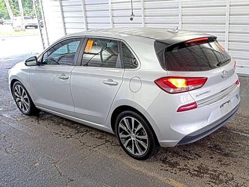 Used 2018 Hyundai Elantra GT w/ Style Package 02 FWD image 6