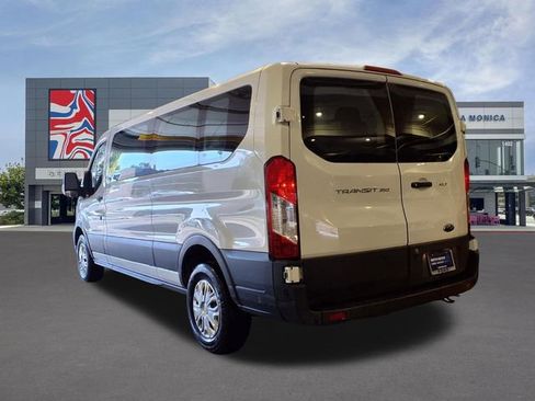 Used 2022 Ford Transit 350 XLT image 3