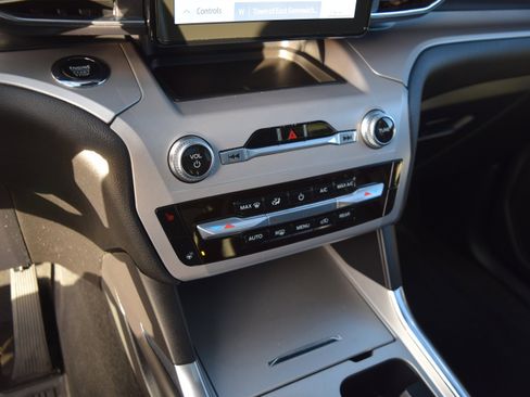 Certified 2023 Ford Explorer XLT w/ Equipment Group 202A image 15