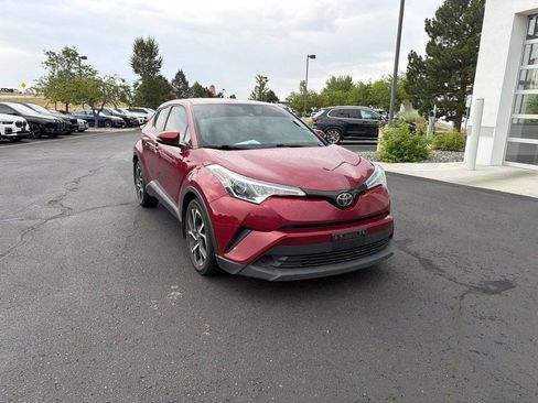 Used 2018 Toyota C-HR XLE FWD image 7