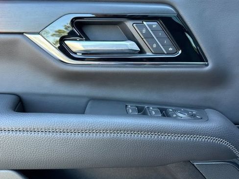 New 2026 GMC Yukon Denali w/ Sun & Power Step Package AWD/4WD image 11
