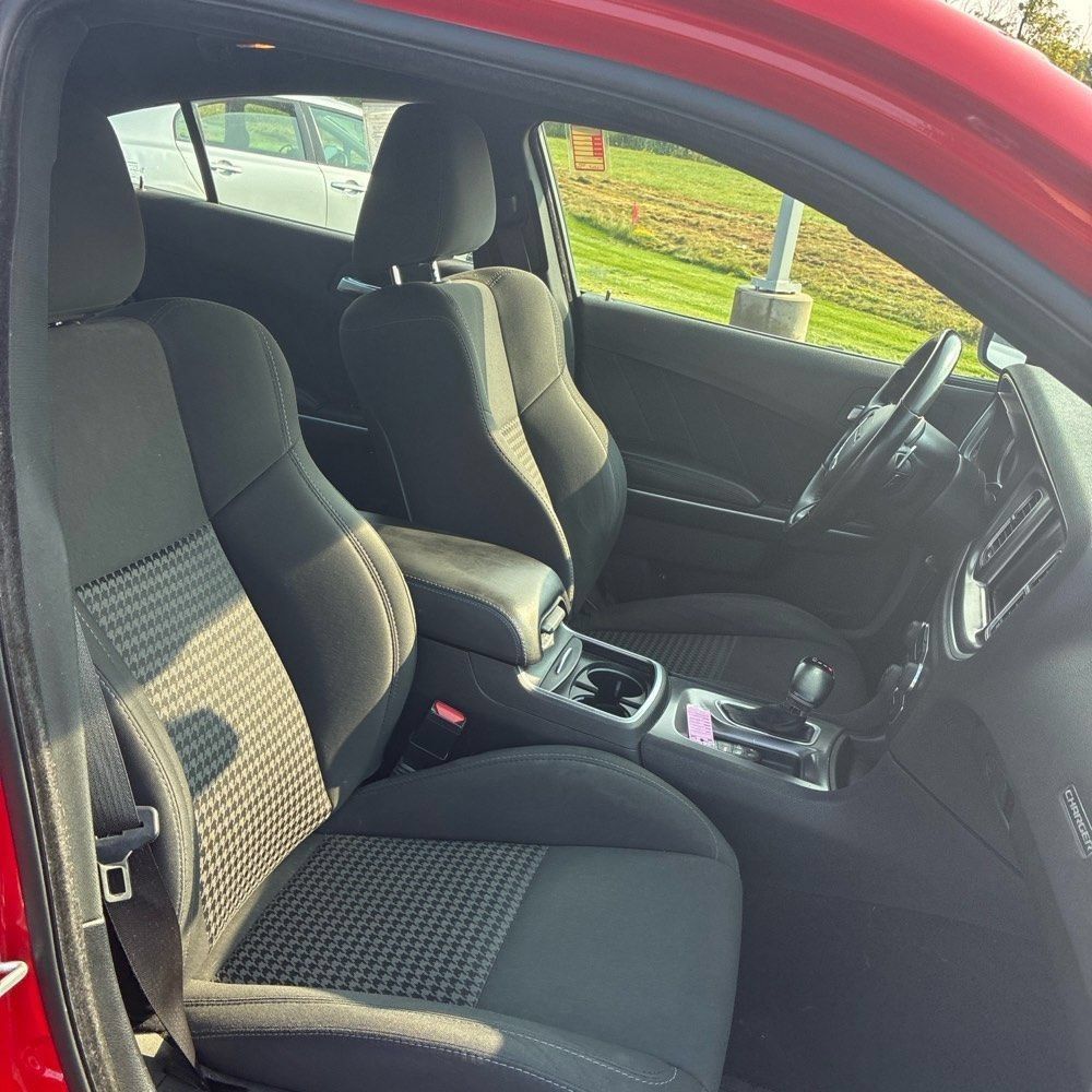 Used 2019 Dodge Charger GT RWD image 6
