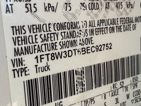 Used 2011 Ford F350 Lariat w/ Lariat Interior Pkg image 25