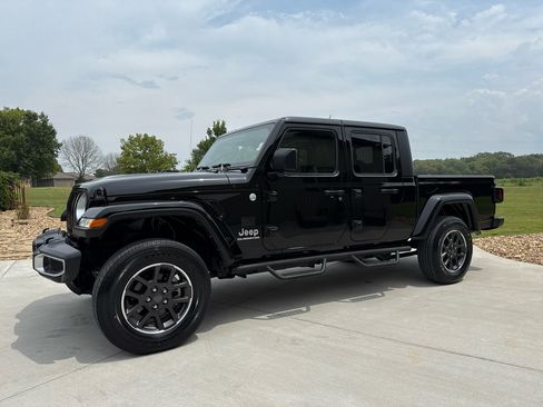 Used 2021 Jeep Gladiator Overland w/ Popular Equipment Package image 1