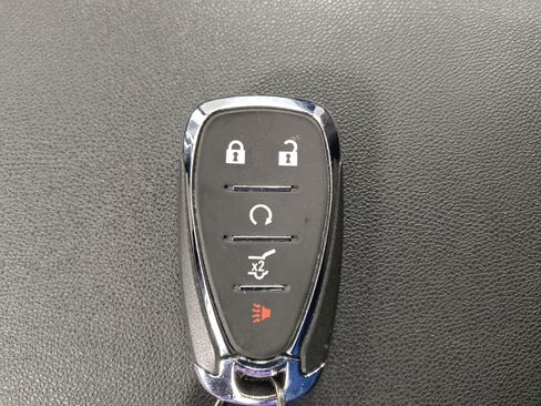 Used 2024 Chevrolet Equinox LT image 32