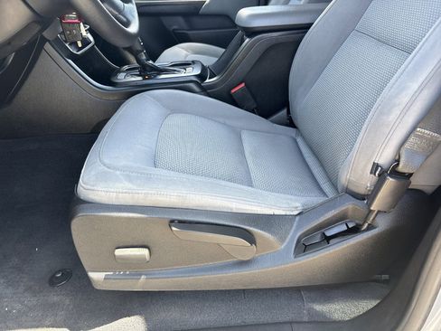 Used 2021 Chevrolet Colorado W/T w/ WT Convenience Package RWD image 21