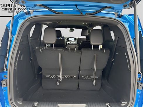 New 2026 Chrysler Pacifica Select image 27