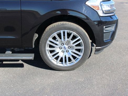 Used 2024 Ford Expedition Max Limited image 12