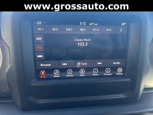 Used 2019 Jeep Wrangler Unlimited Sahara image 26