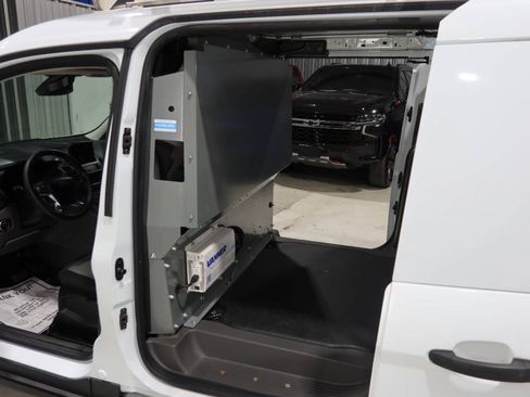 Used 2020 Ford Transit Connect XL FWD image 19