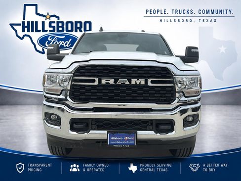 Used 2024 RAM 2500 Big Horn w/ Off Road Package AWD/4WD image 2