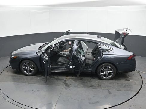 Used 2025 Honda Accord EX-L image 49