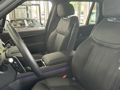 New 2025 Land Rover Range Rover SE image 6