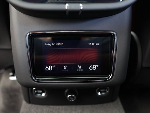 New 2024 Bentley Bentayga image 20