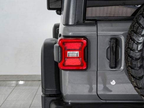 Used 2018 Jeep Wrangler Rubicon AWD/4WD image 41