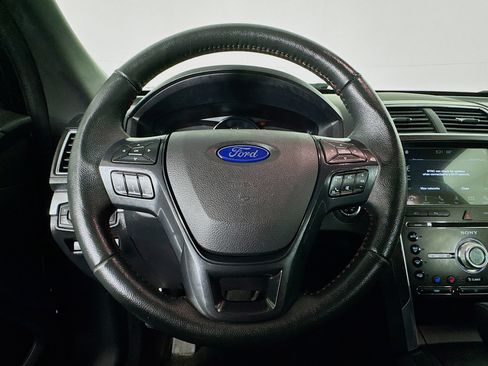 Used 2018 Ford Explorer Sport image 11
