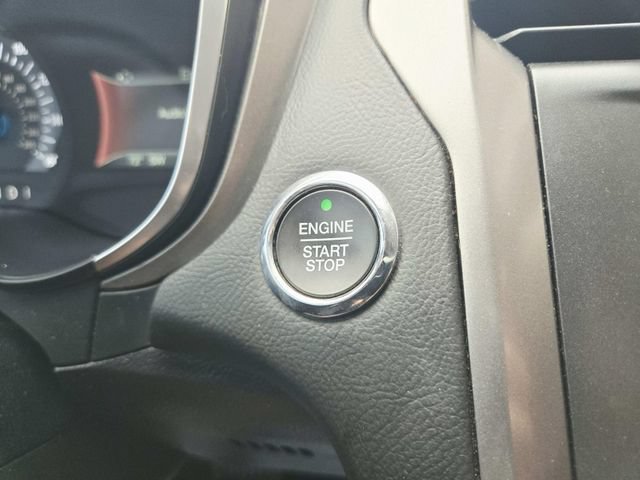 Used 2020 Ford Fusion SE FWD image 27