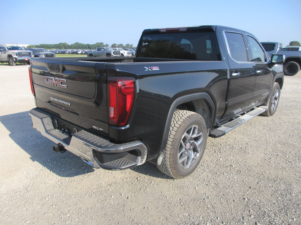 New 2026 GMC Sierra 1500 SLT w/ SLT Premium Package AWD/4WD image 5