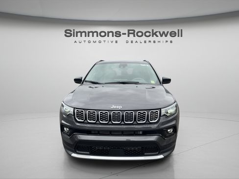 Used 2024 Jeep Compass Limited AWD/4WD image 8