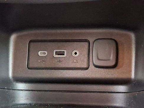 Used 2024 Chevrolet Equinox LT FWD image 26