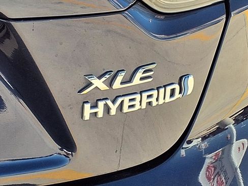 Used 2024 Toyota Corolla XLE image 10