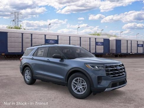 New 2026 Ford Explorer Active RWD image 7