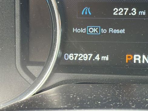 Used 2017 Ford F150 Lariat image 27