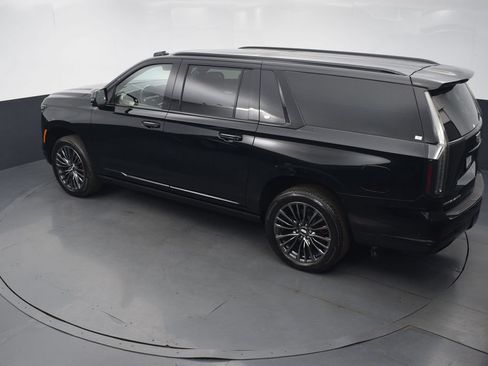 Used 2026 Cadillac Escalade ESV Platinum Sport w/ LPO, Floor Liner Package AWD/4WD image 43