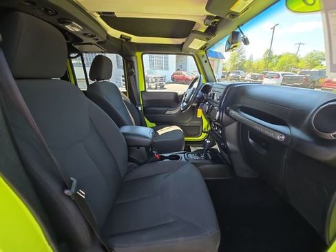 Used 2016 Jeep Wrangler Unlimited Sport w/ Quick Order Package 24S AWD/4WD image 14