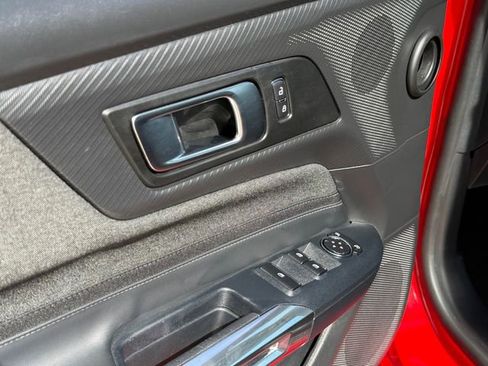 Used 2025 Ford Mustang Convertible RWD image 27
