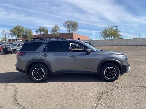 New 2025 Nissan Pathfinder Rock Creek image 7