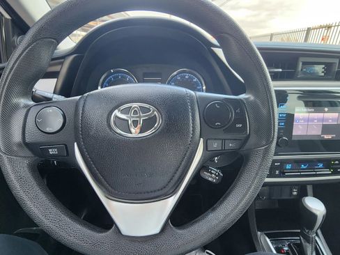 Used 2019 Toyota Corolla LE image 25