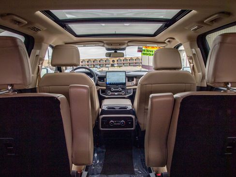 Used 2024 Ford Expedition Max Limited image 33