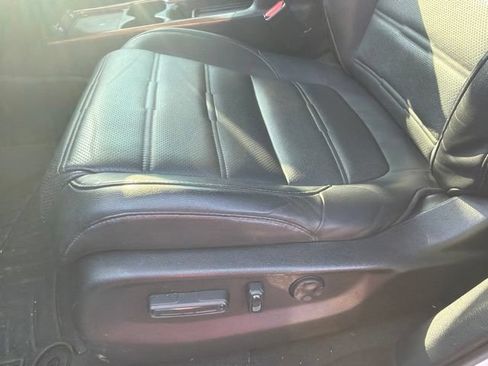 Used 2020 Honda CR-V Touring image 8