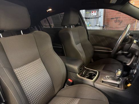 Used 2023 Dodge Charger Scat Pack w/ Technology Group RWD image 20