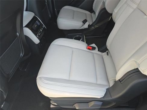 New 2026 Lincoln Aviator Reserve w/ Illumination Package AWD/4WD image 15