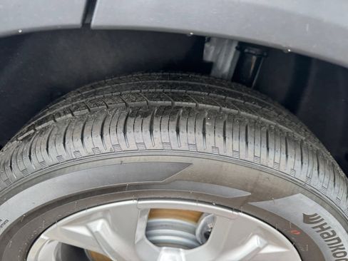 New 2026 Honda HR-V LX image 9