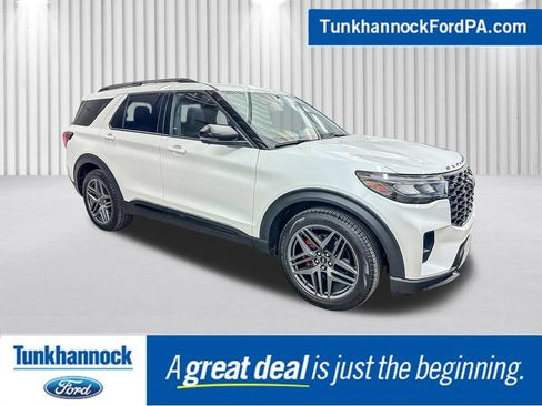Certified 2025 Ford Explorer ST AWD/4WD image 1