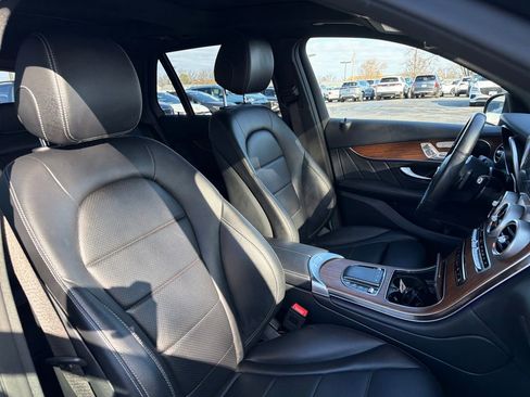 Used 2022 Mercedes-Benz GLC 300 4MATIC image 30