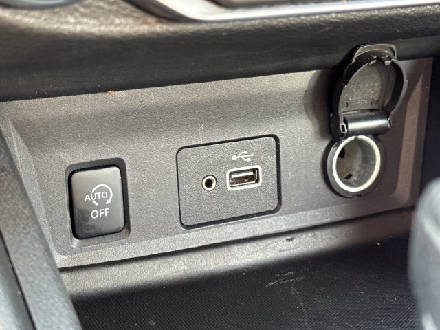 Used 2025 Nissan Sentra S w/ Trunk Package FWD image 25