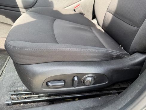 Used 2018 Chevrolet Malibu LT FWD image 5