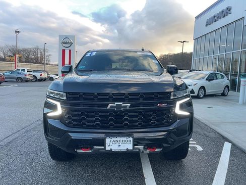 Used 2023 Chevrolet Suburban Z71 w/ Luxury Package image 3