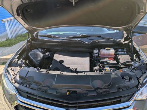 Used 2021 Chevrolet Traverse LS FWD image 16