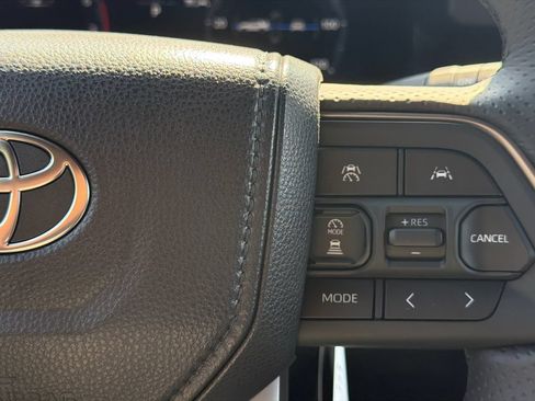 New 2026 Toyota 4Runner Limited AWD/4WD image 31