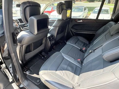 Used 2014 Mercedes-Benz GL 550 4MATIC image 40