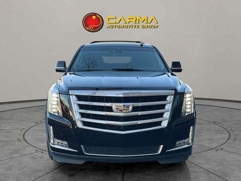 Used 2017 Cadillac Escalade Luxury image 12