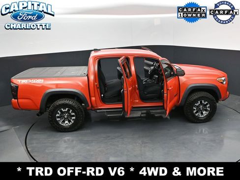 Used 2018 Toyota Tacoma TRD Off-Road w/ Technology Package AWD/4WD image 31
