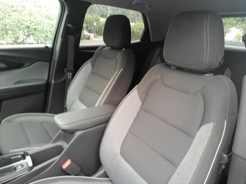 Certified 2023 Chevrolet TrailBlazer LT w/ Convenience Package AWD/4WD image 12