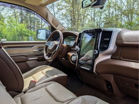 Used 2020 RAM 1500 Laramie AWD/4WD image 31