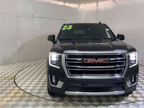 Used 2023 GMC Yukon SLT w/ SLT Premium Package AWD/4WD image 3